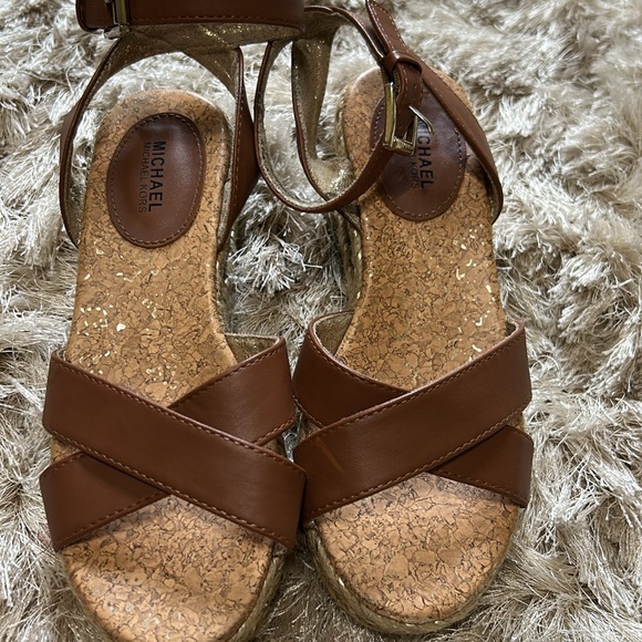 Michael Kors Brown Dress Shoes with Classic Design - Picture 1 of 2
